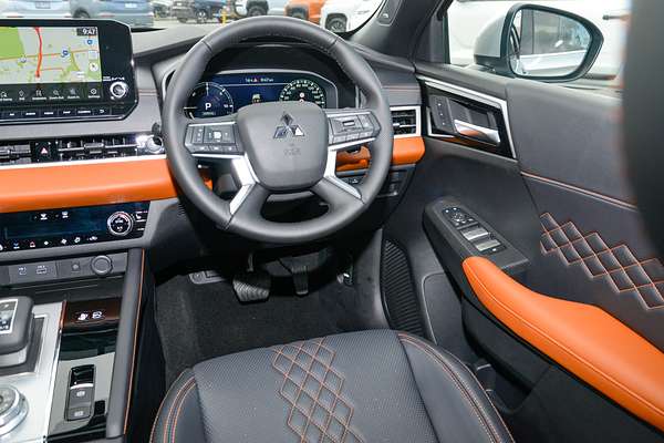 2025 Mitsubishi Outlander PHEV Exceed Tourer ZM thumb-19