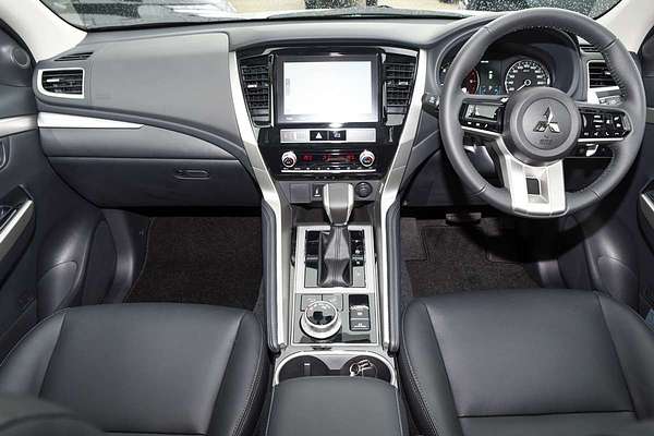 2024 Mitsubishi Pajero Sport GLS QG thumb-13