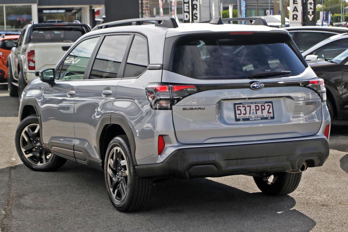 2025 Subaru Forester Hybrid Touring S6
