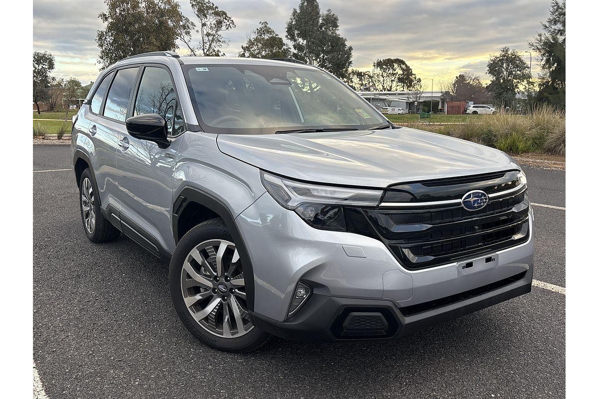2025 Subaru Forester Hybrid Touring S6