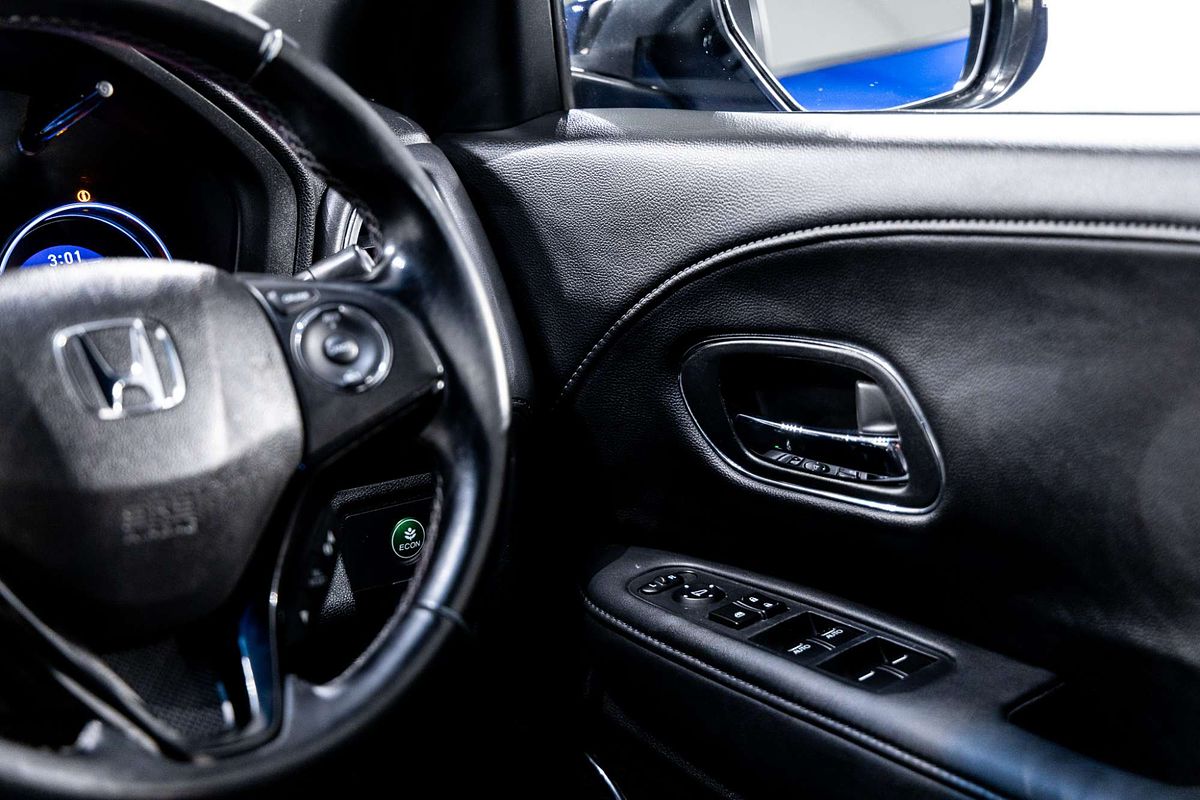 2018 Honda HR-V RS