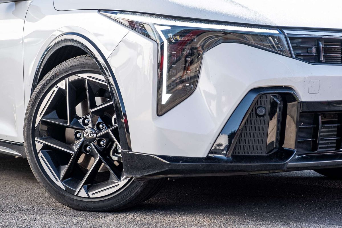 2025 Kia K4 GT-Line CL4m