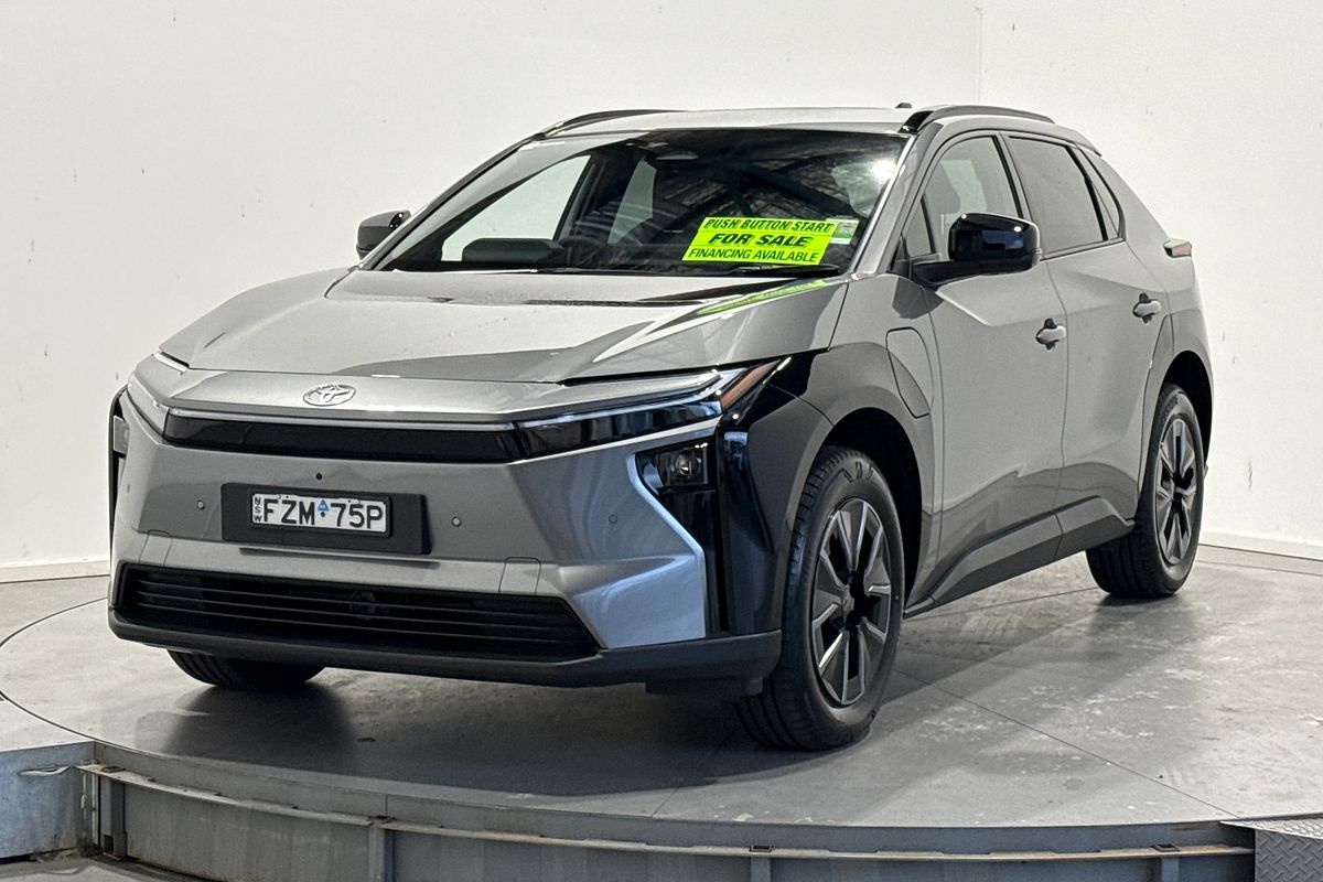 2025 Toyota bZ4X XEAM11R