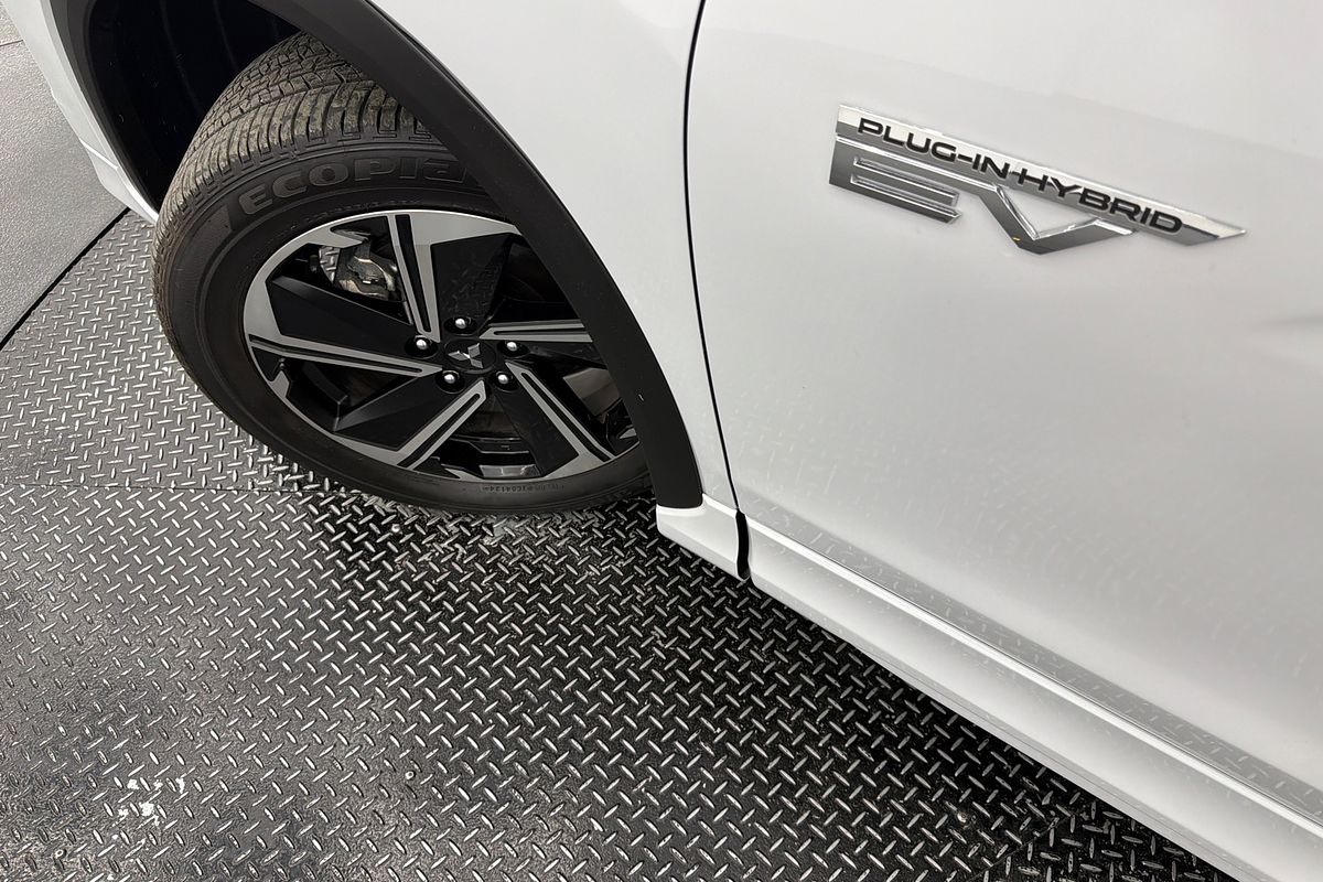 2024 Mitsubishi Eclipse Cross PHEV Exceed YB