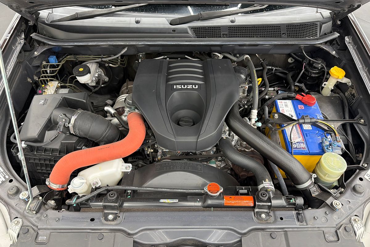 2017 Isuzu MU-X LS-T