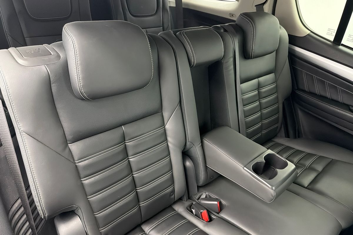 2017 Isuzu MU-X LS-T