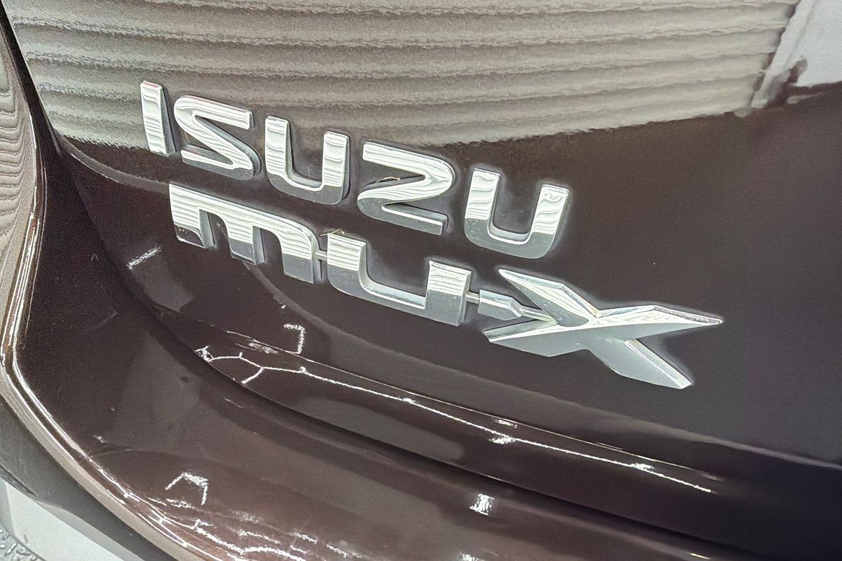 2017 Isuzu MU-X LS-T