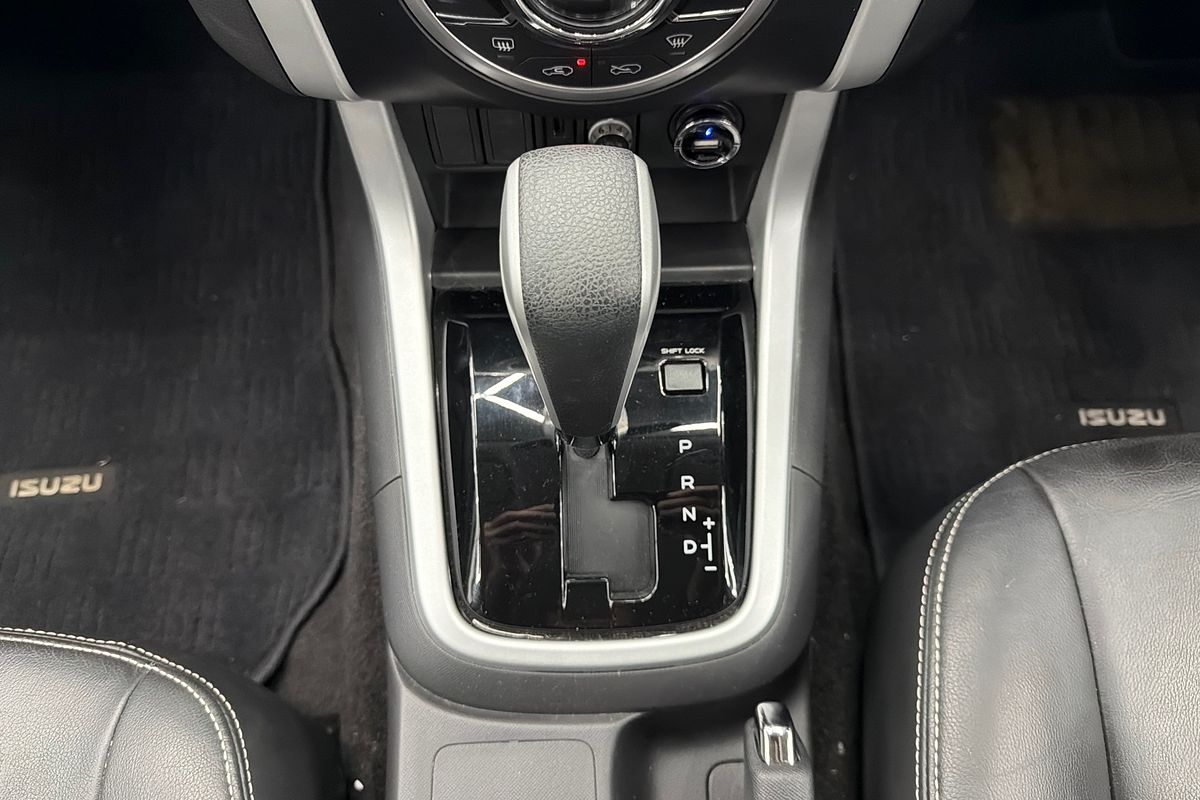 2017 Isuzu MU-X LS-T