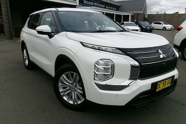 2021 Mitsubishi Outlander ES ZM