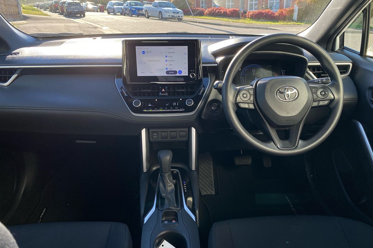 2024 Toyota Corolla Cross GX MXGH10R