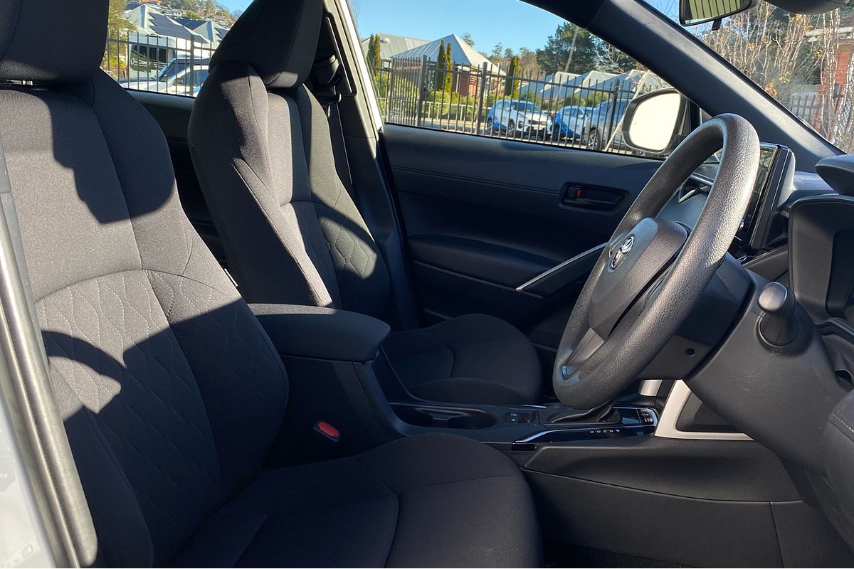 2024 Toyota Corolla Cross GX MXGH10R