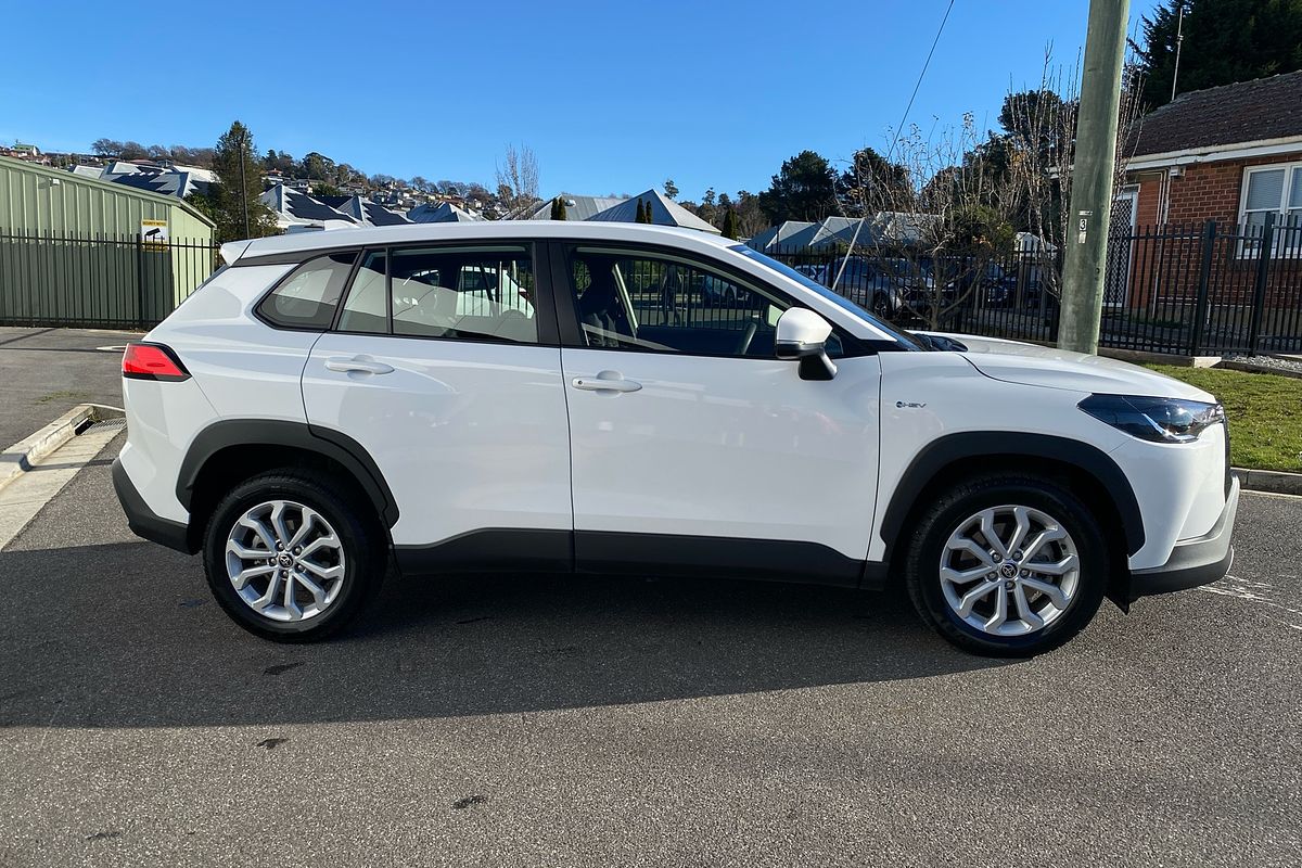 2024 Toyota Corolla Cross GX MXGH10R