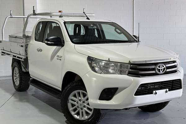2017 Toyota Hilux SR GUN126R 4X4