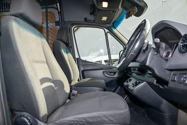 2023 Mercedes-Benz Sprinter 311CDI VS30 MWB Low Roof thumb-7