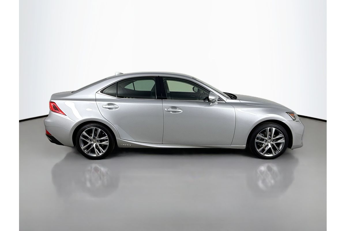 2016 Lexus IS IS300h Luxury AVE30R