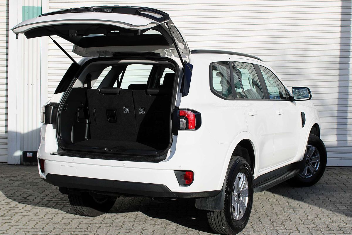 2025 Ford Everest Ambiente 2.0L