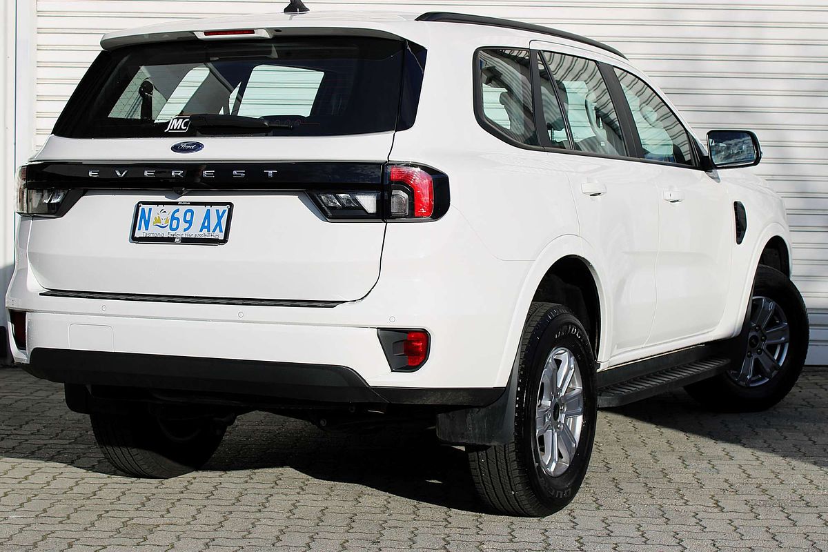 2025 Ford Everest Ambiente 2.0L