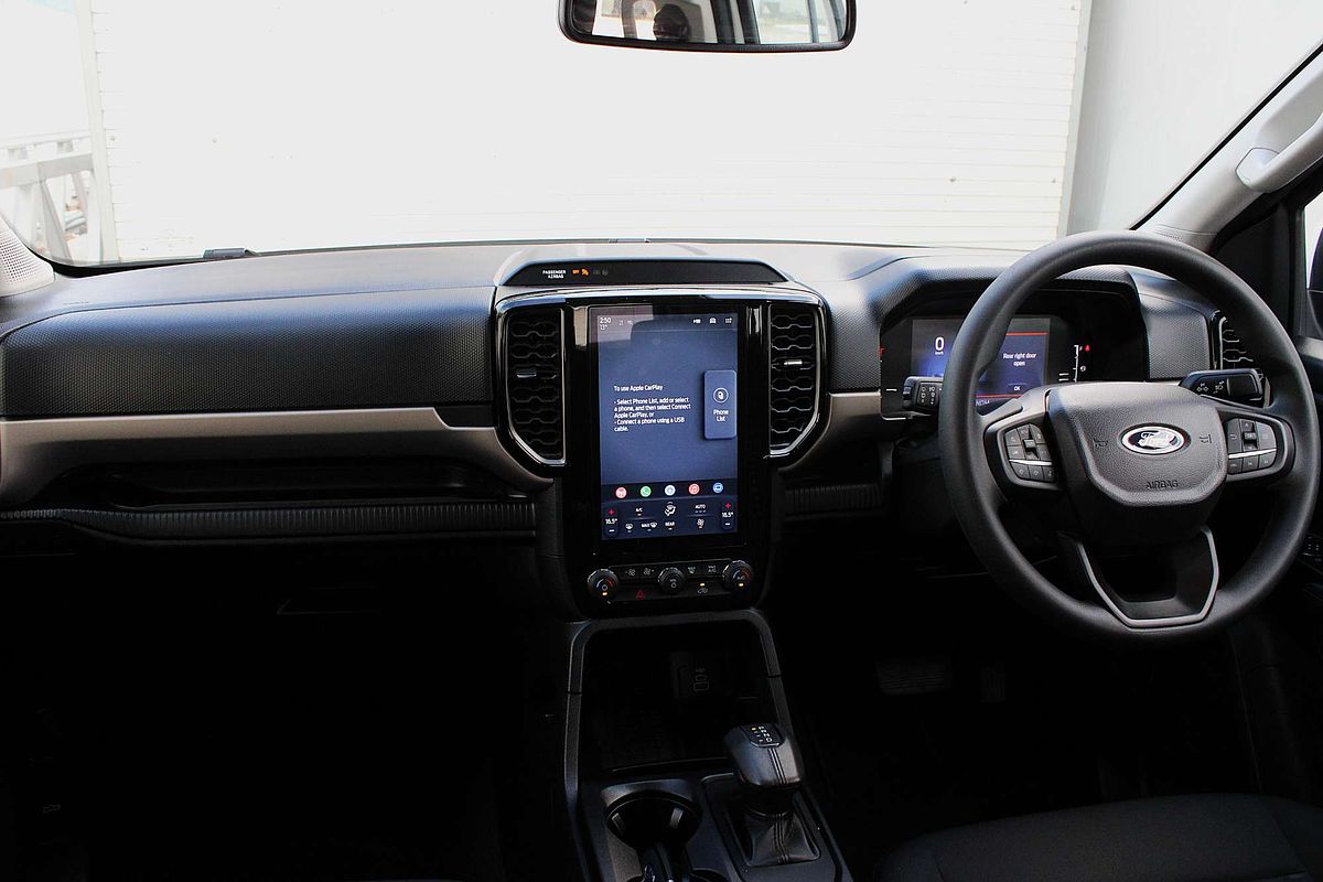 2025 Ford Everest Ambiente 2.0L