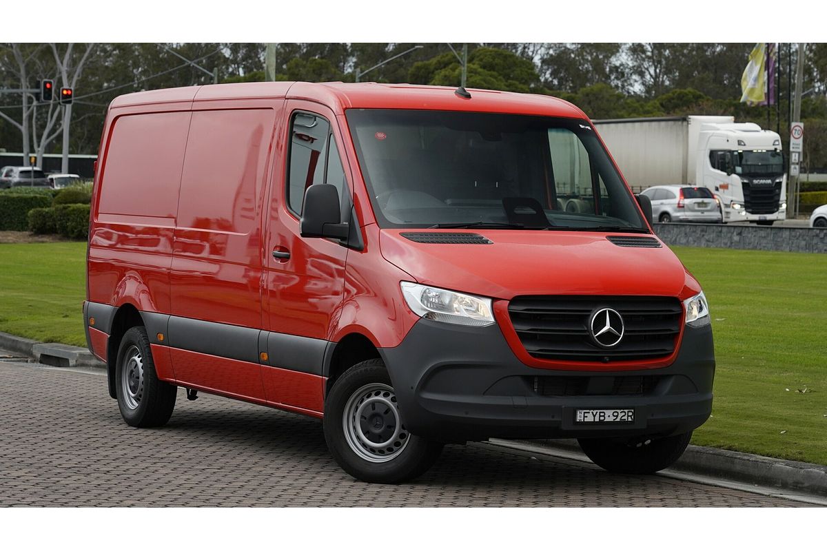 2025 Mercedes-Benz Sprinter 315CDI VS30 MWB Low Roof