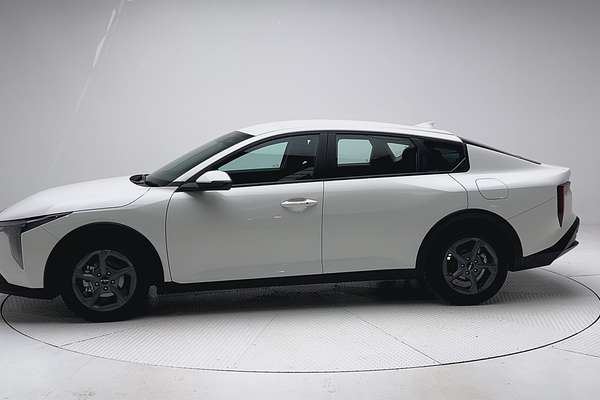 2025 Kia K4 S CL4m thumb-6