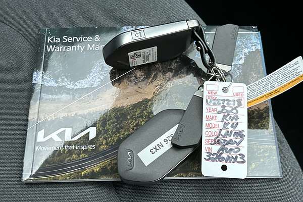 2025 Kia K4 S CL4m thumb-22