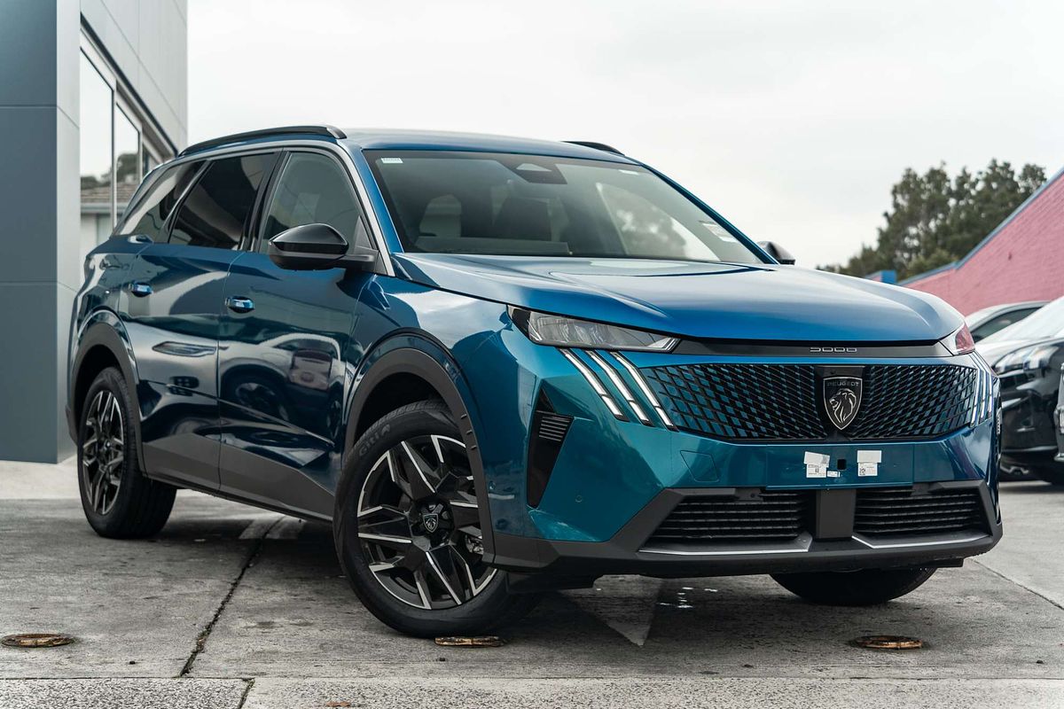 2025 Peugeot 5008 Allure Hybrid P74