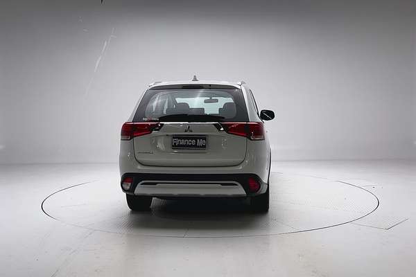 2018 Mitsubishi Outlander ES ZL thumb-6