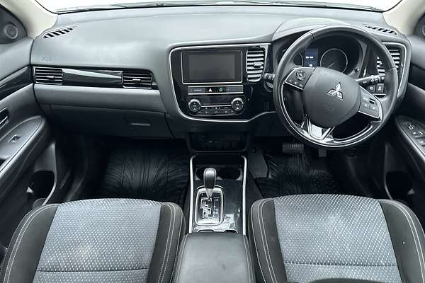 2018 Mitsubishi Outlander ES ZL thumb-19