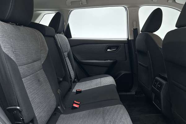 2024 Nissan X-TRAIL ST T33 thumb-11