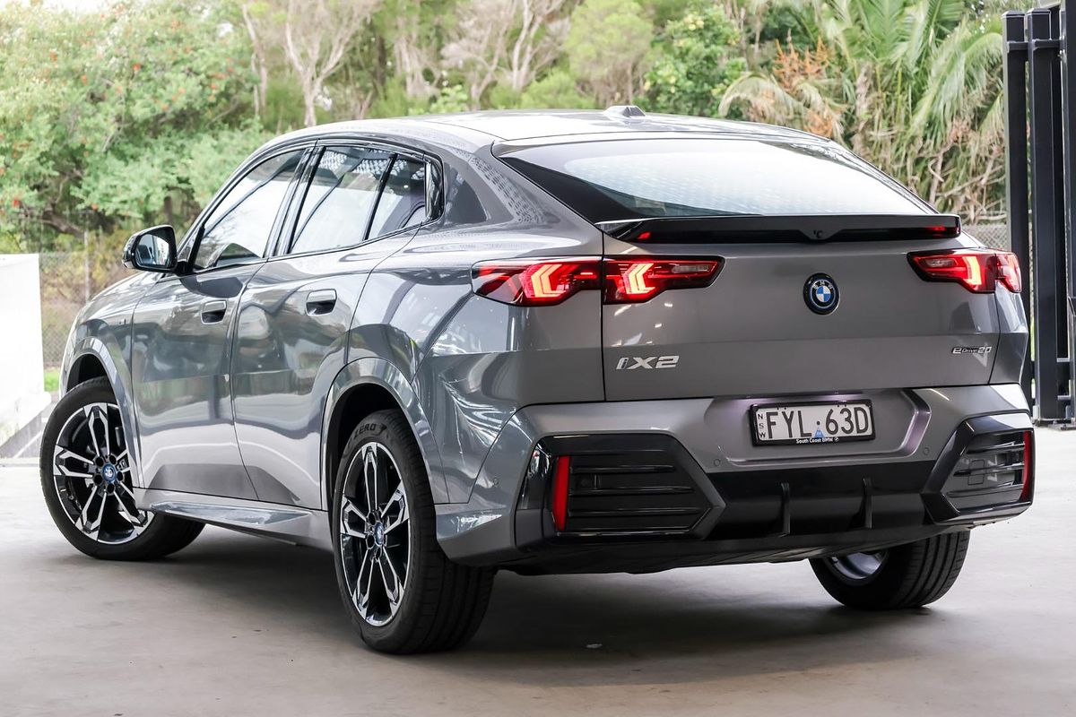 2024 BMW iX2 eDrive20 M Sport U10