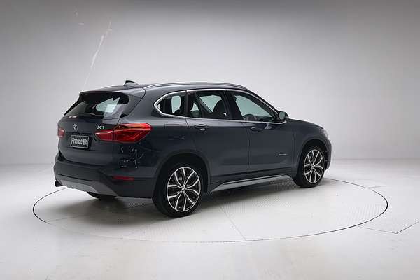 2017 BMW X1 sDrive18d F48 thumb-7