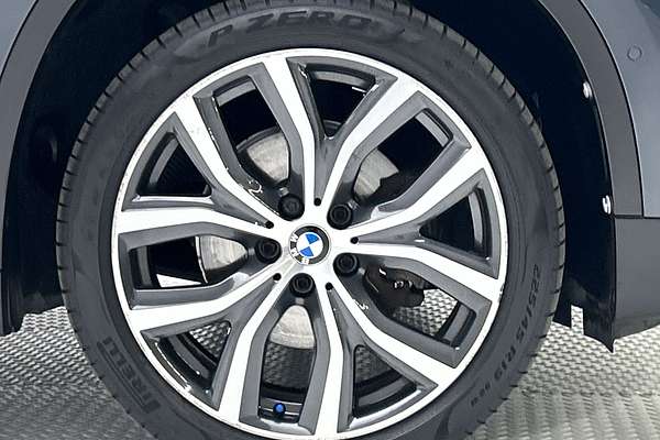 2017 BMW X1 sDrive18d F48 thumb-9