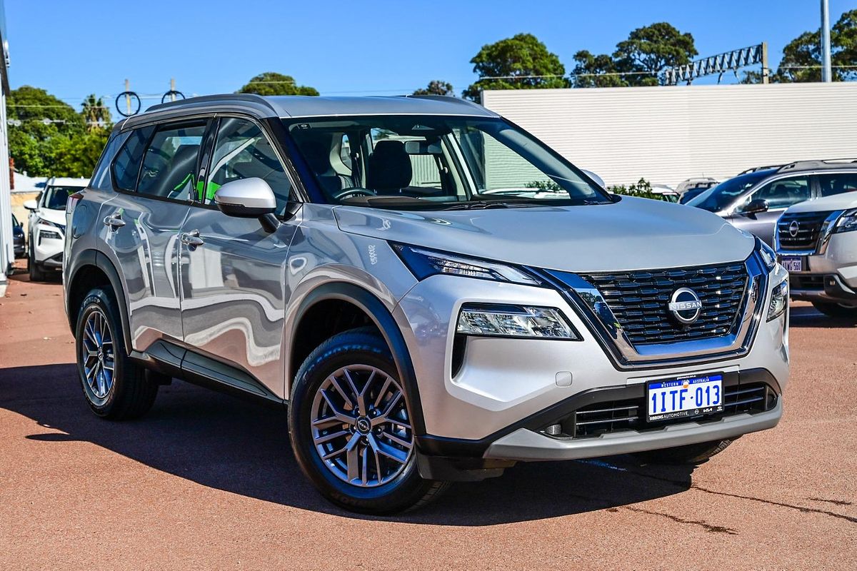 2025 Nissan X-TRAIL ST T33