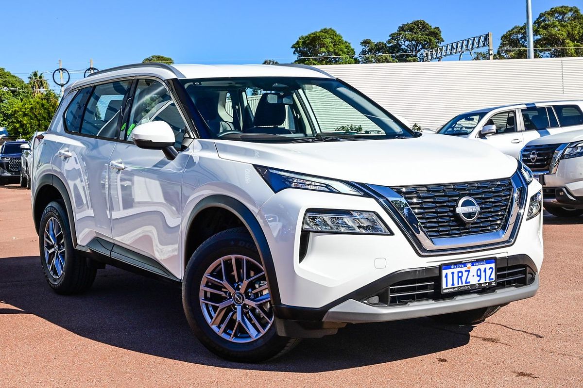 2025 Nissan X-TRAIL ST T33