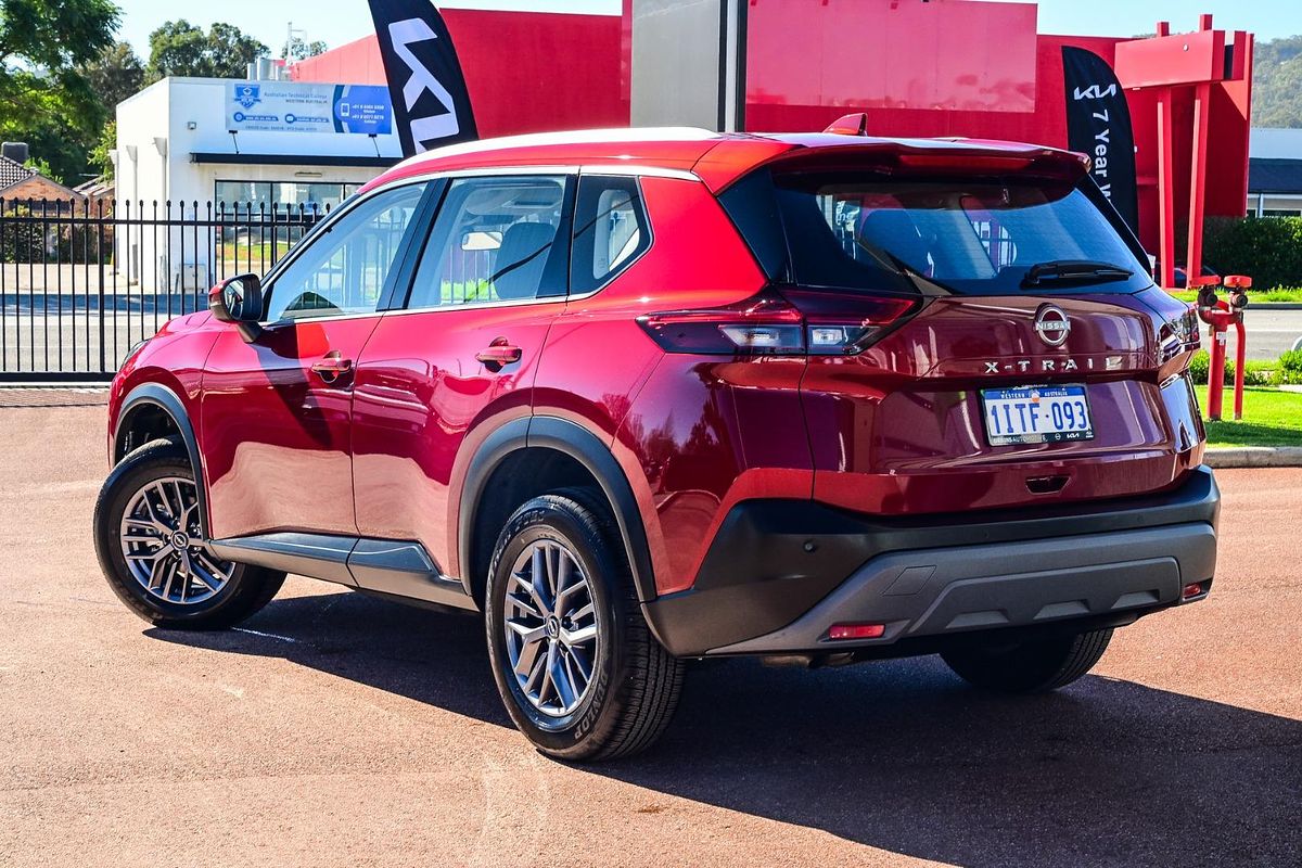 2025 Nissan X-TRAIL ST T33