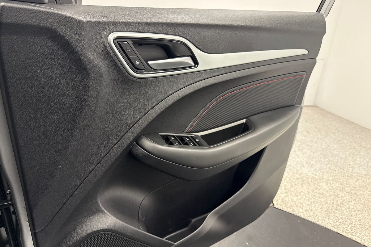 2022 MG ZST Excite