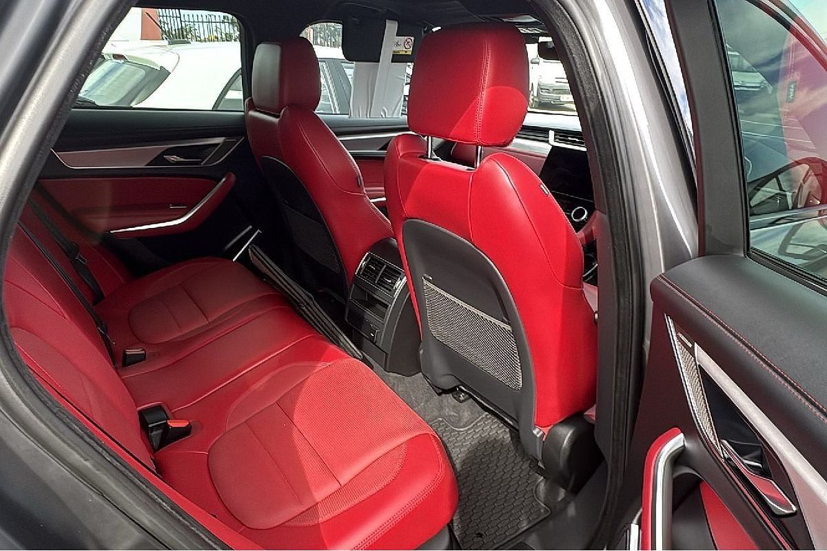 2023 Jaguar F-PACE P250 R-Dynamic SE X761