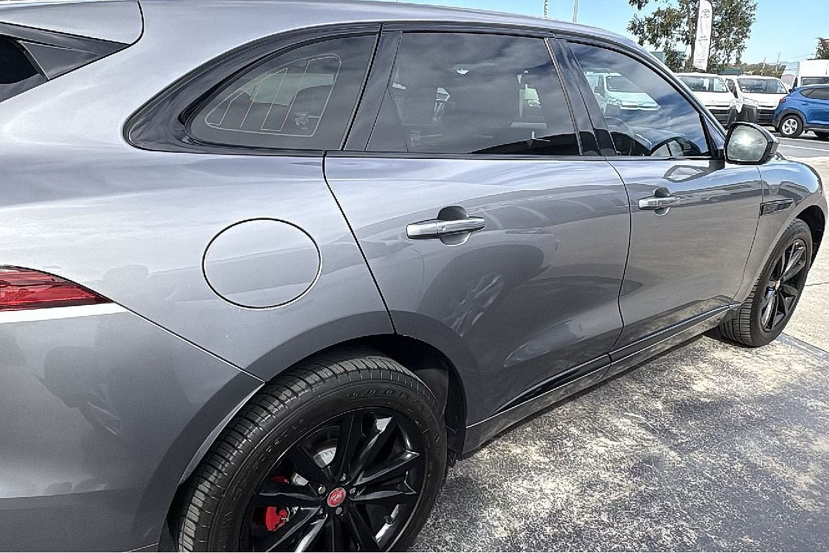 2023 Jaguar F-PACE P250 R-Dynamic SE X761