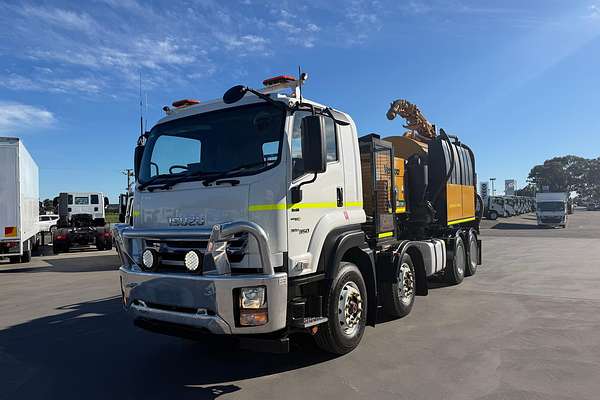2023 Isuzu F Series FYH300-350