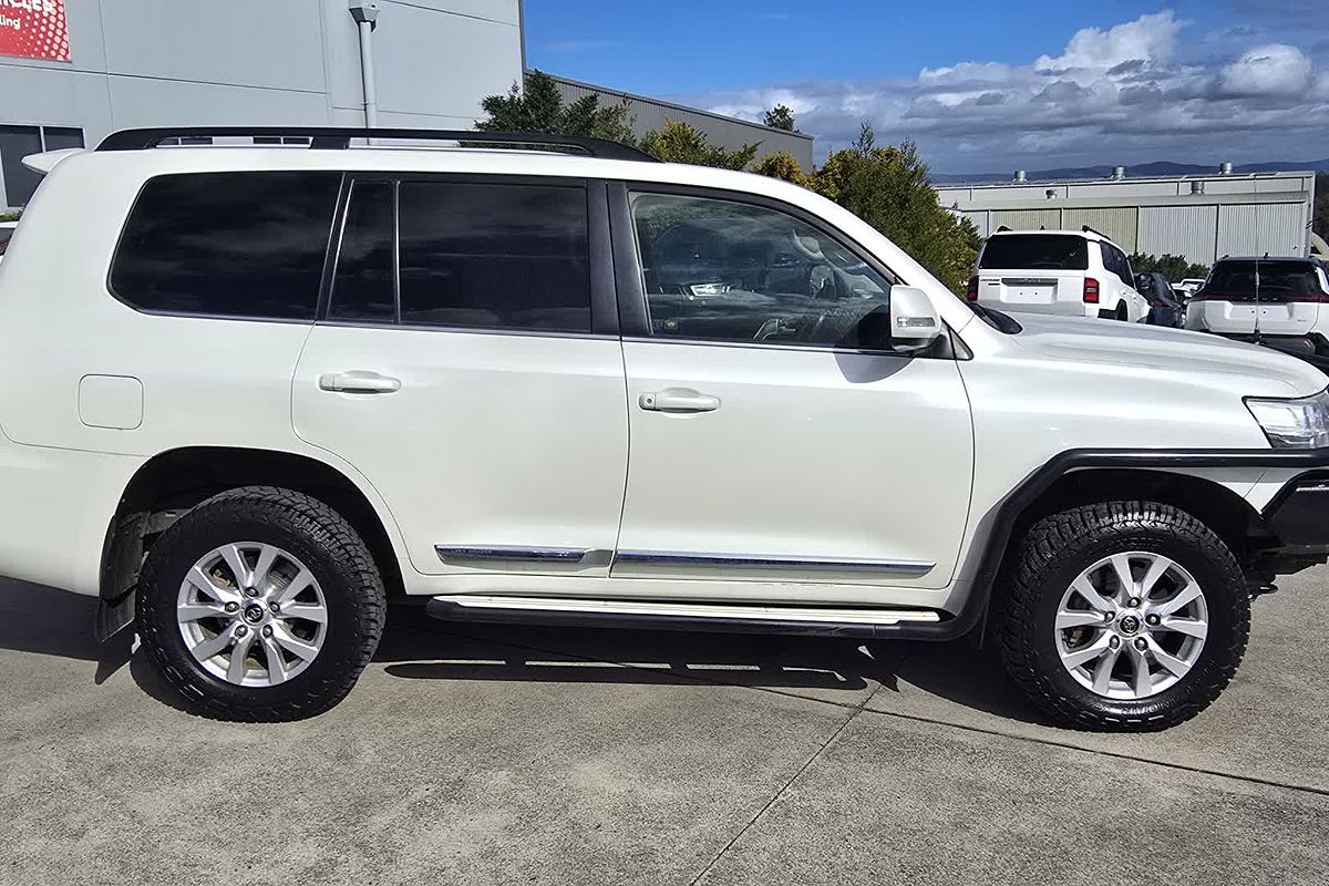 2016 Toyota Landcruiser Sahara VDJ200R