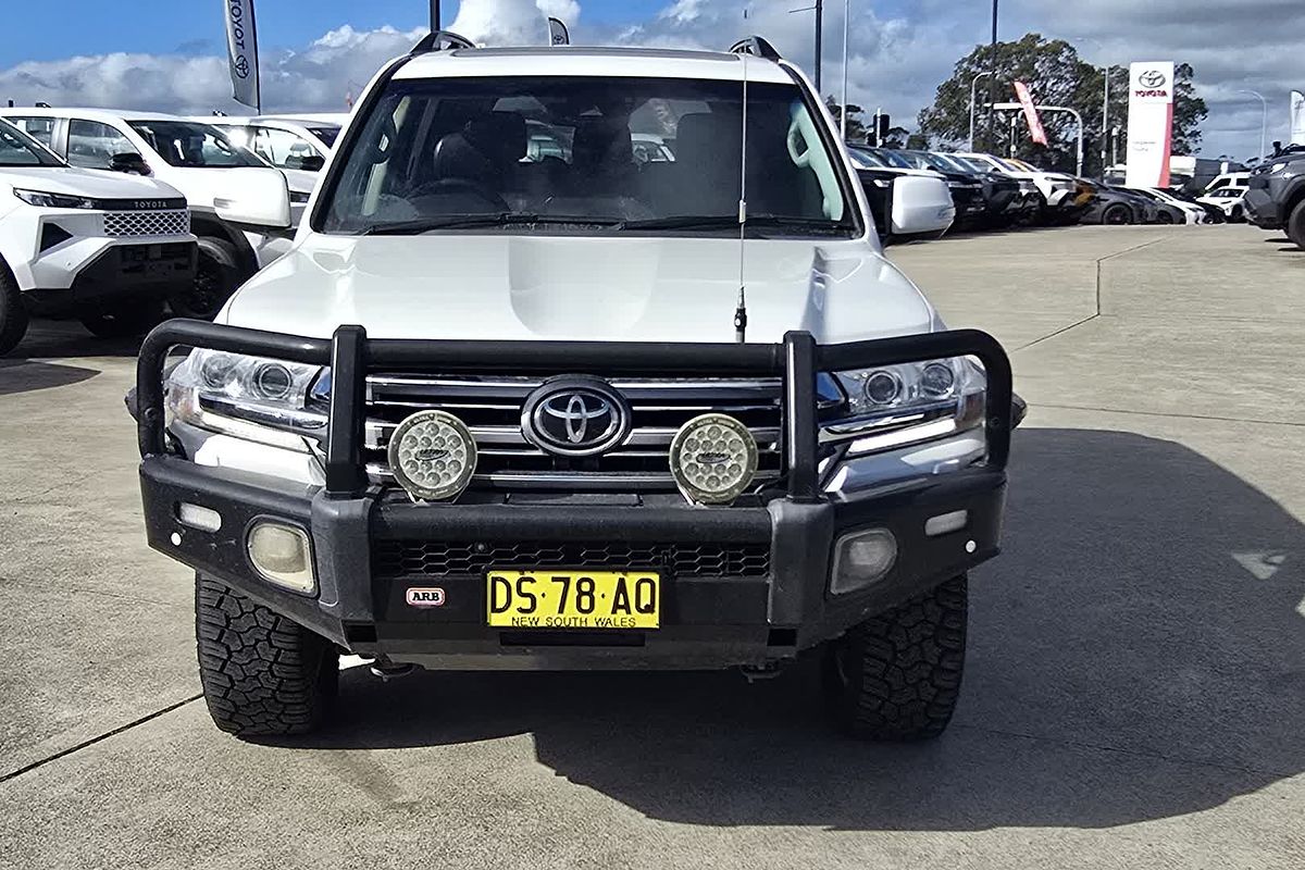 2016 Toyota Landcruiser Sahara VDJ200R