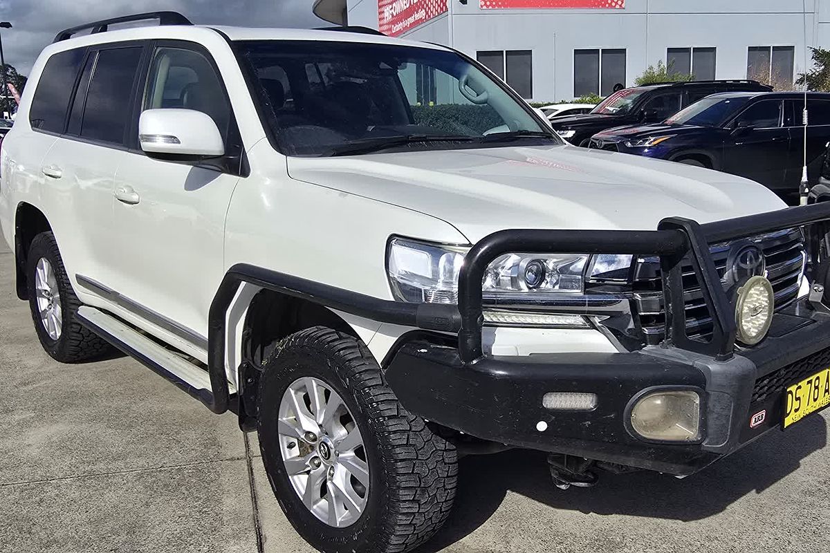 2016 Toyota Landcruiser Sahara VDJ200R