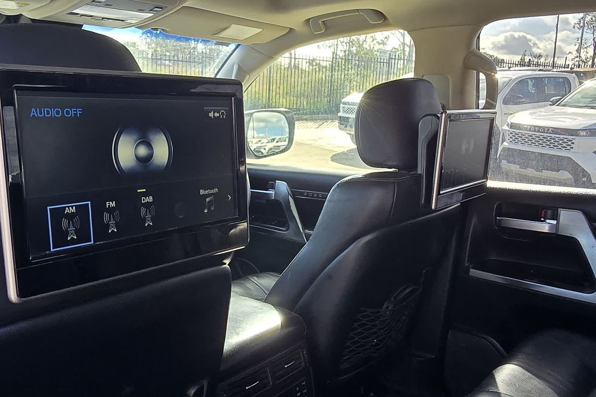 2016 Toyota Landcruiser Sahara VDJ200R