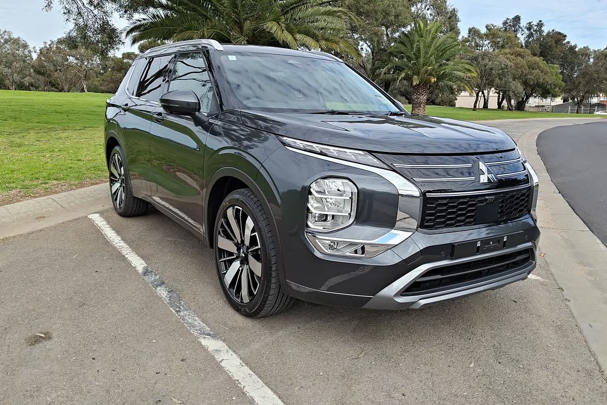 2026 Mitsubishi Outlander Exceed ZM