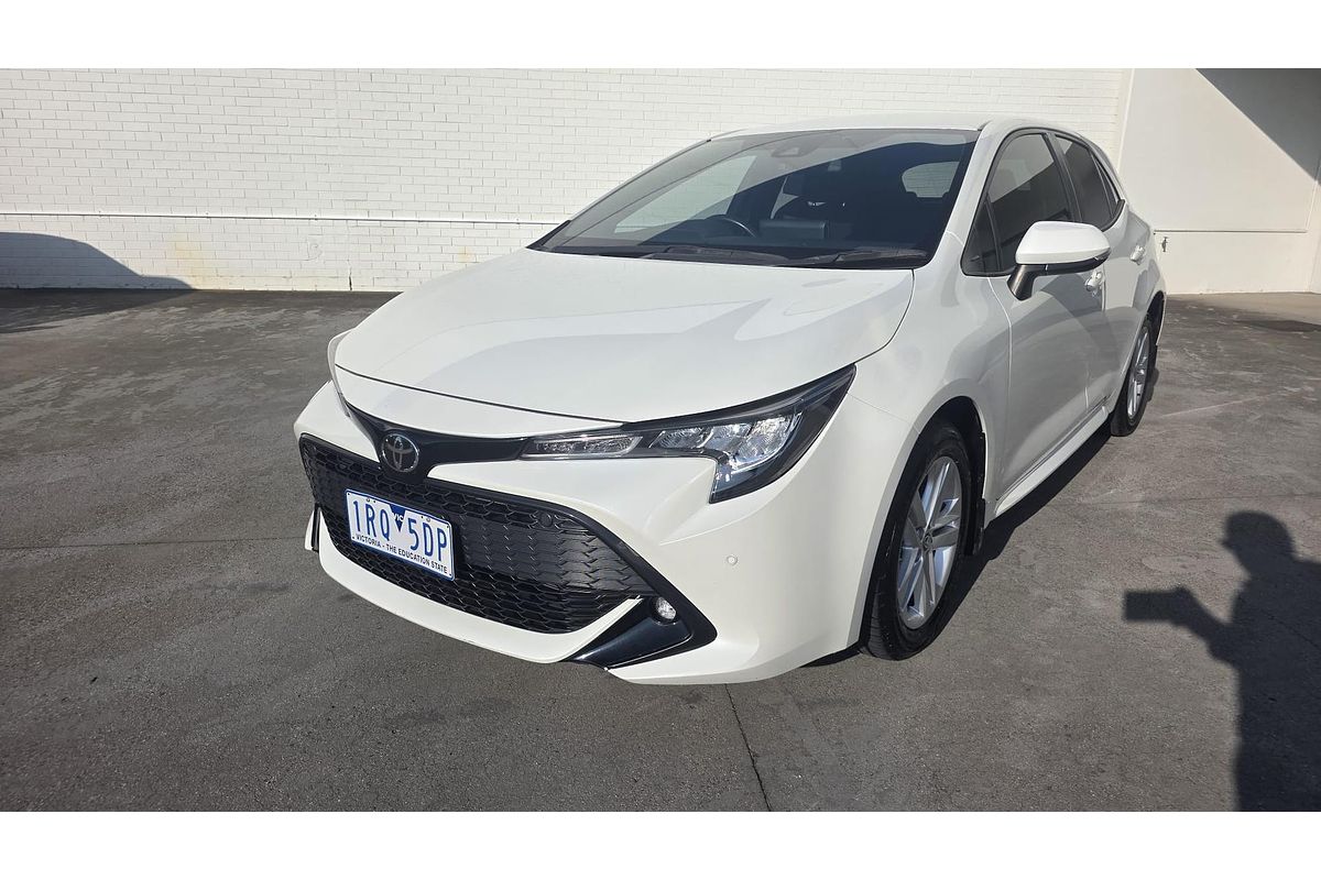 2020 Toyota Corolla SX MZEA12R