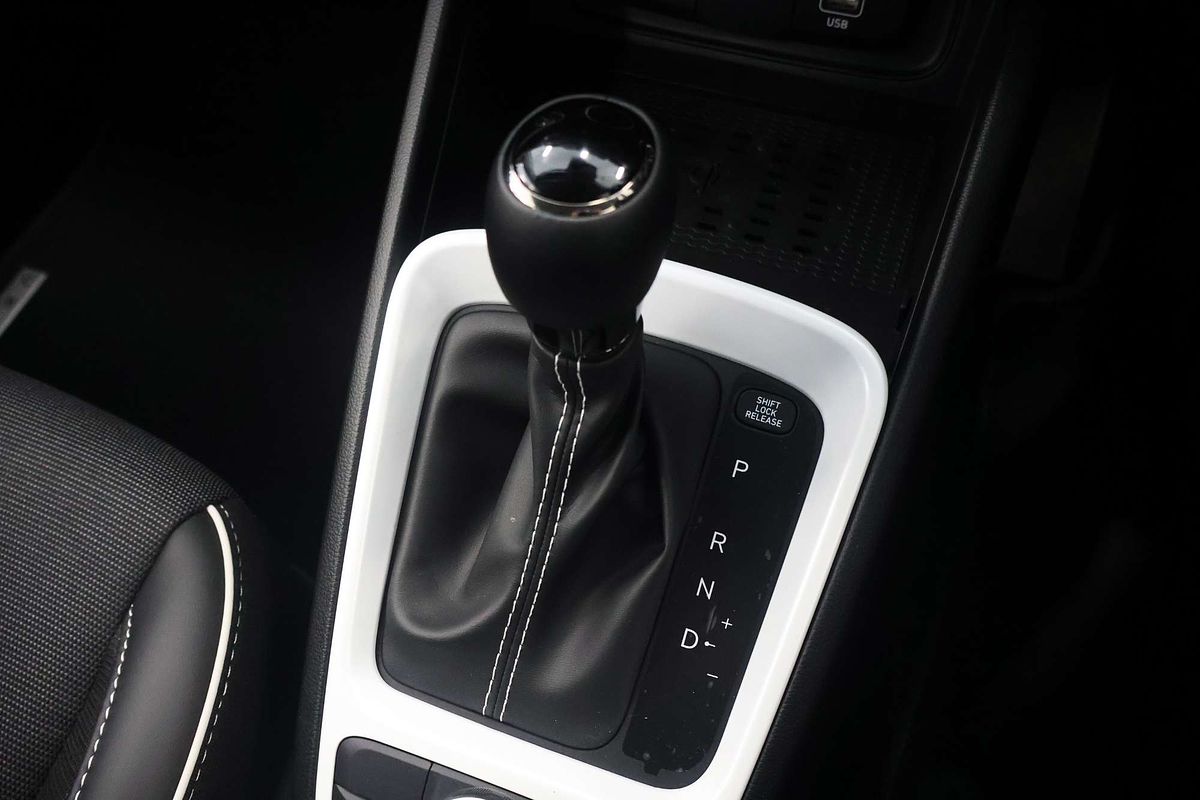 2025 Hyundai Venue Elite QX.V5