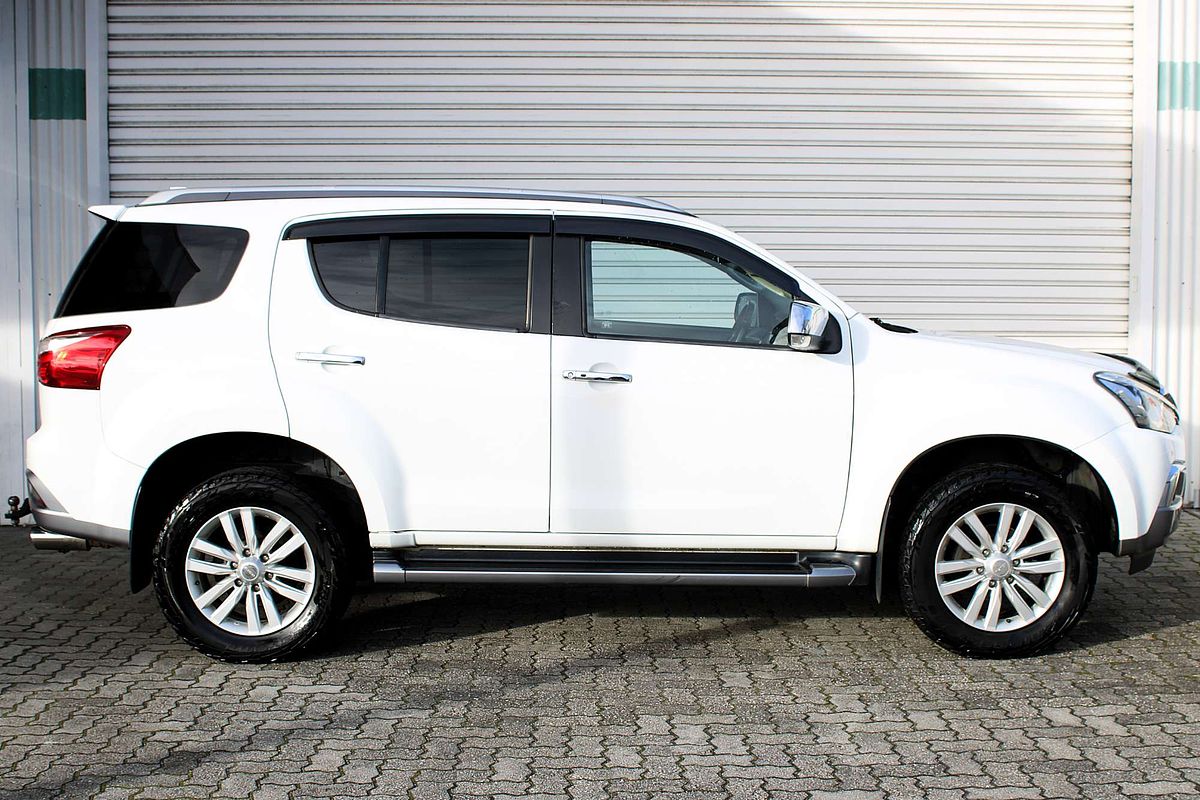 2018 Isuzu MU-X LS-T