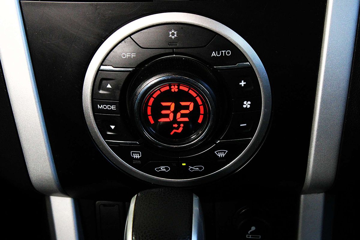 2018 Isuzu MU-X LS-T