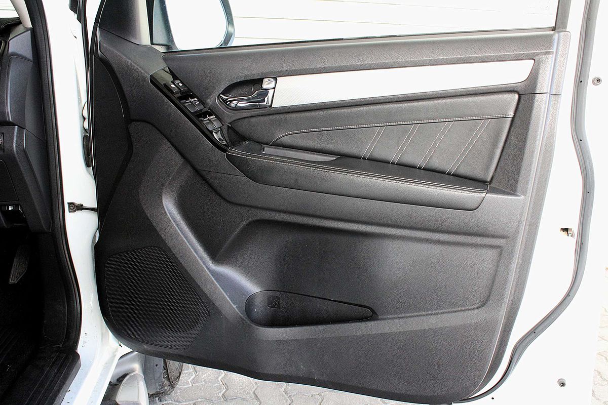 2018 Isuzu MU-X LS-T