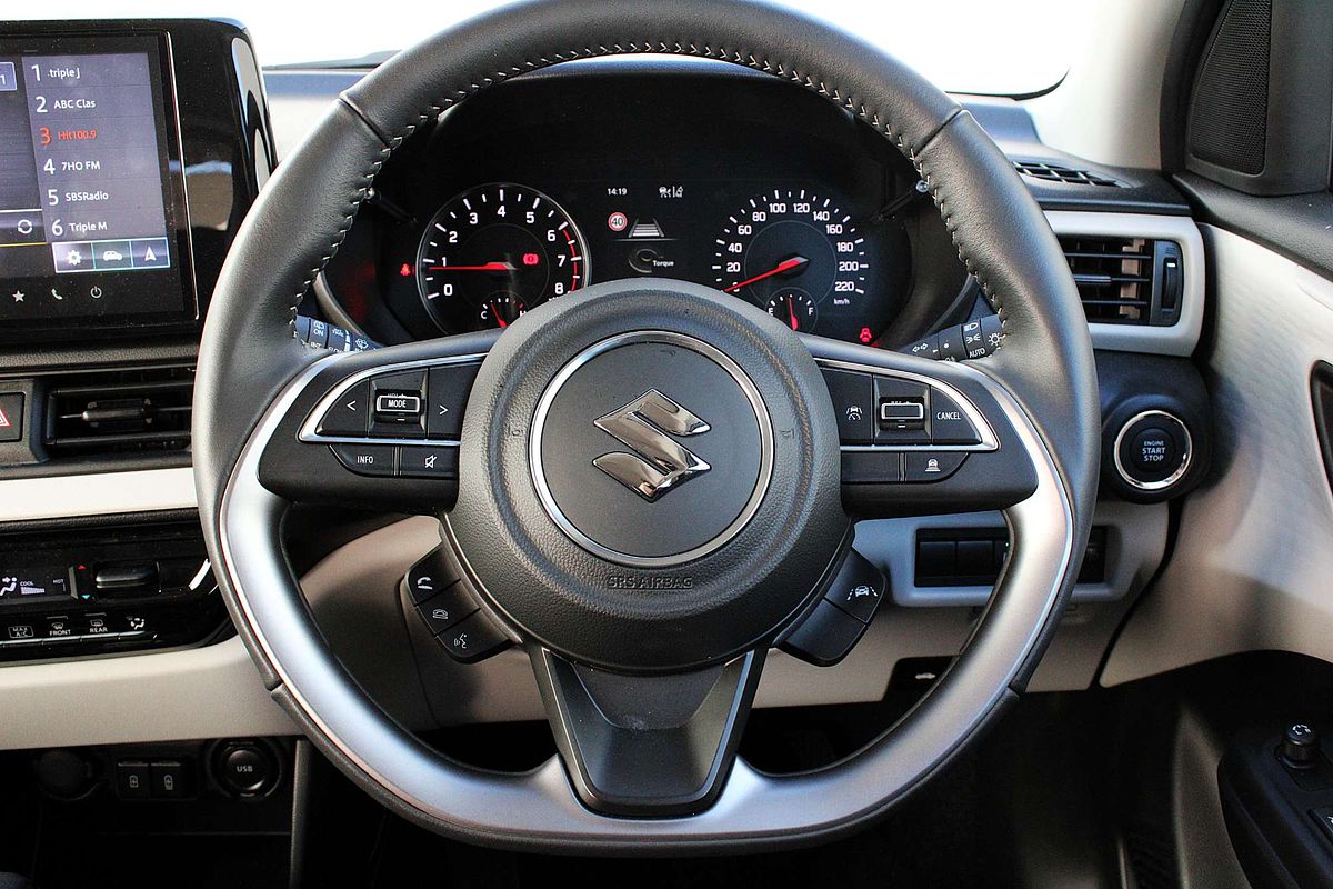 2024 Suzuki Swift Hybrid Plus UZ